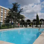 Ibis Styles Lille En Ferrain 2*