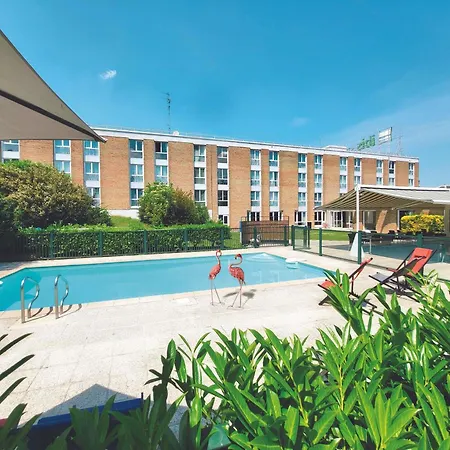 Ibis Styles Lille En Ferrain 2*