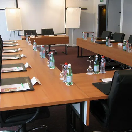 Ibis Styles Lille En Ferrain נוביל-אן-פרה