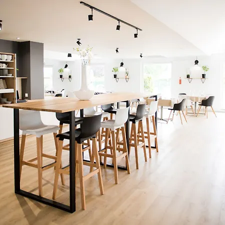 Ibis Styles Lille En Ferrain Otel
