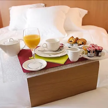 Ibis Styles Lille En Ferrain מלון