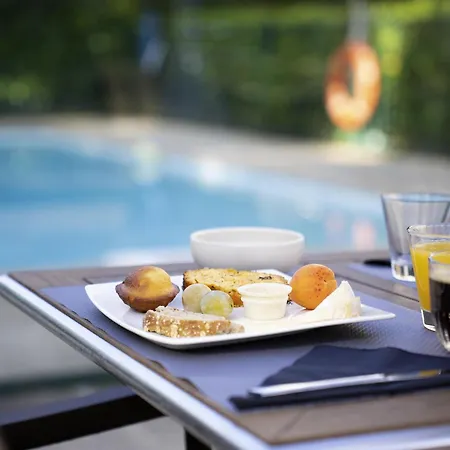 Ibis Styles Lille En Ferrain