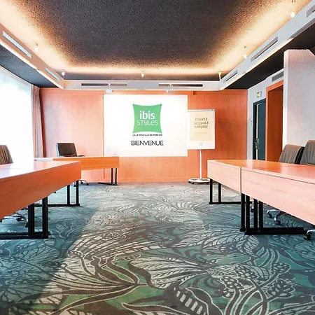 Hotel Ibis Styles Lille En Ferrain