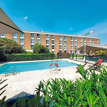 Ibis Styles Lille En Ferrain Hotel Neuville-en-Ferrain