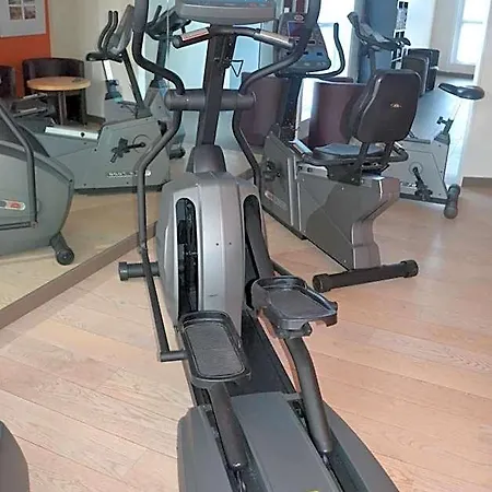 Ibis Styles Lille En Ferrain מלון