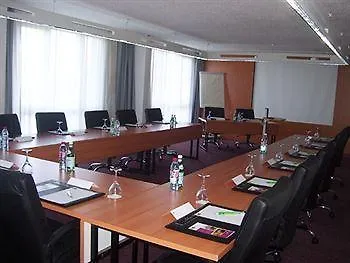 Ibis Styles Lille En Ferrain Hotel 2*