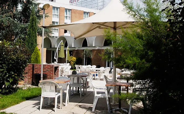 Ibis Styles Lille En Ferrain Otel 2*