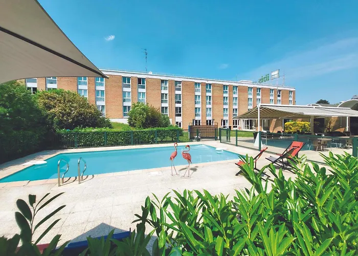 Ibis Styles Lille En Ferrain 2*