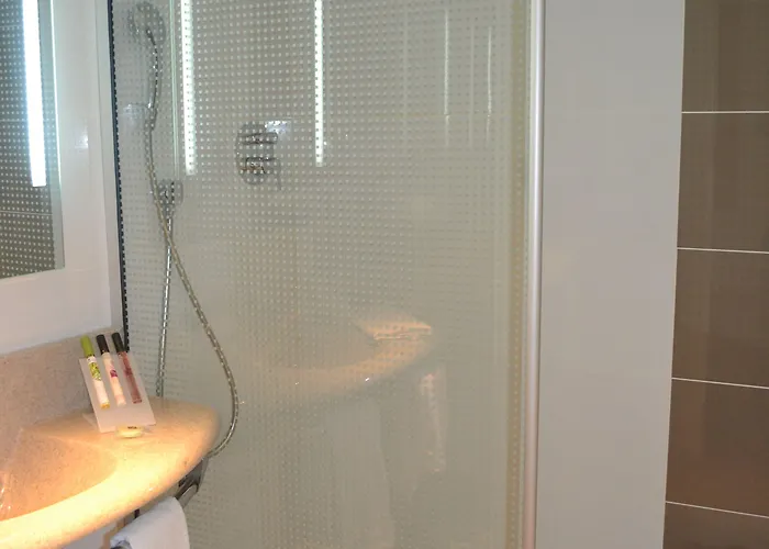 Ibis Styles Lille En Ferrain Hotel 2*